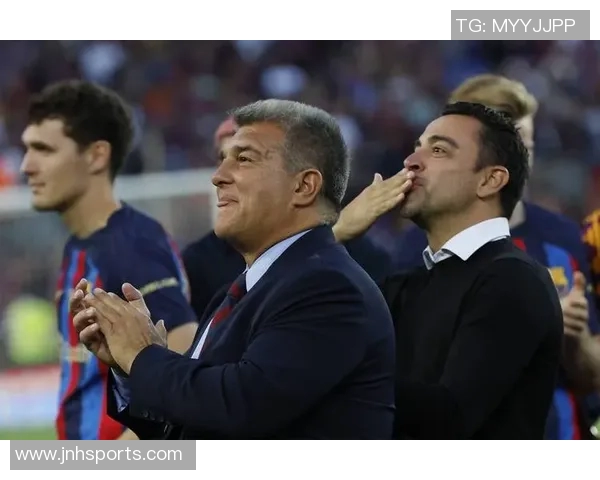 欧冠前夕拉波尔塔与弗里克会见莱万经纪人扎哈维探讨未来合作 欧冠前夕拉波尔塔与弗里克会见莱万经纪人扎哈维探讨未来合作